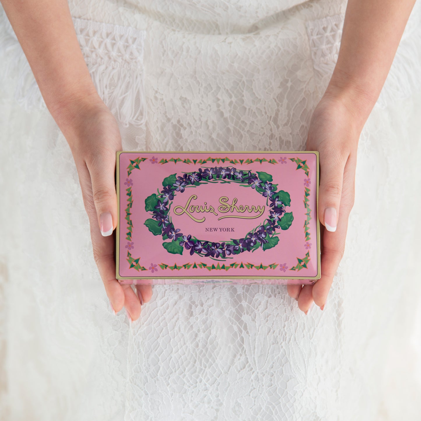 12 Piece Orchid / 12個入り缶オーキッド